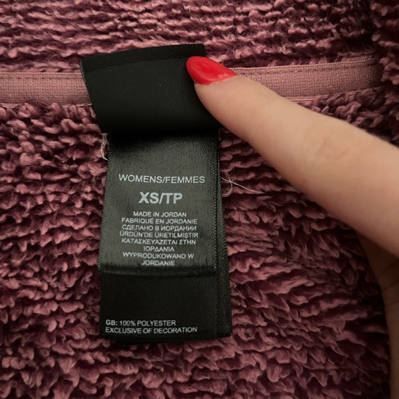 North Face mauve fuzzy jacket - Picture 4 of 6